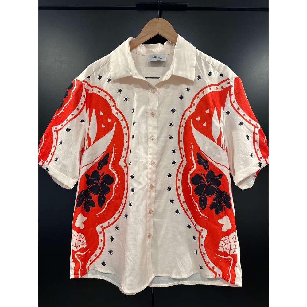 Seven Wonders Cream Red Black Floral Star‎ Graphic Button Up Shirt Womens Small